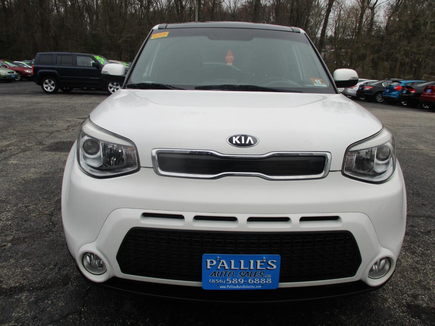 2015 WHITE Kia Soul (KNDJX3A56F7) with an 2.0L L4 DOHC 16V engine, AUTOMATIC transmission, located at 540a Delsea Drive, Sewell, NJ, 08080, (856) 589-6888, 39.752560, -75.111206 - Photo#9